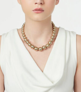 Collana dorata con boule